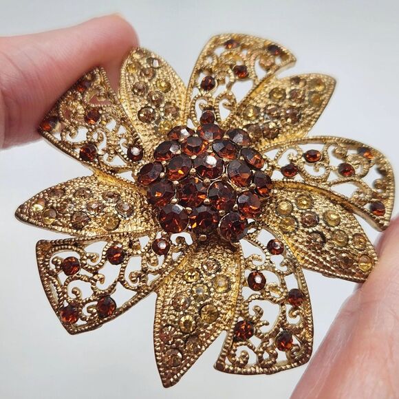 Vintage Filigree Brooch 2" Amber & Champagne Rhinestone Floral Open Scrollwork - Picture 2 of 9